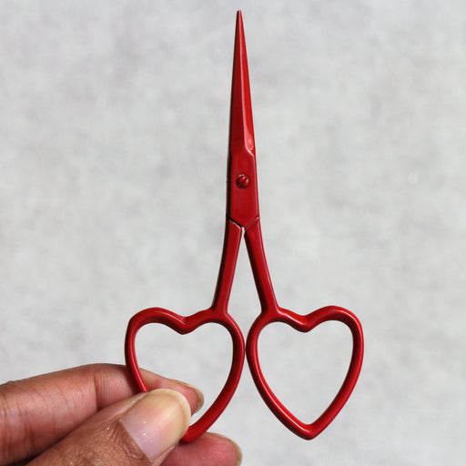 Kelmscott Red Heart Embroidery Scissor
